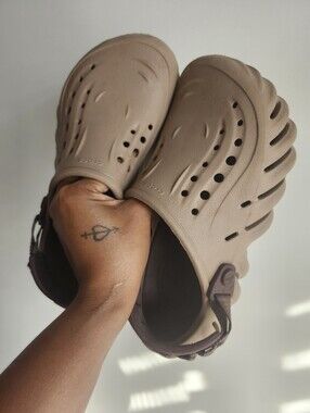MENS CROCS